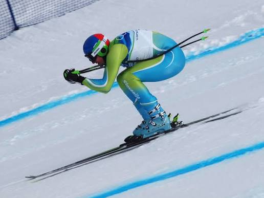 play free game online downhill ski